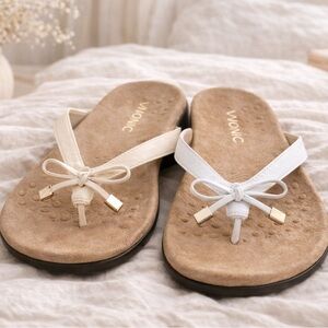 ✨ Vionic Beige Bow Sandals | Size 10 | EUC | Orthotic Comfort + Chic Style ✨